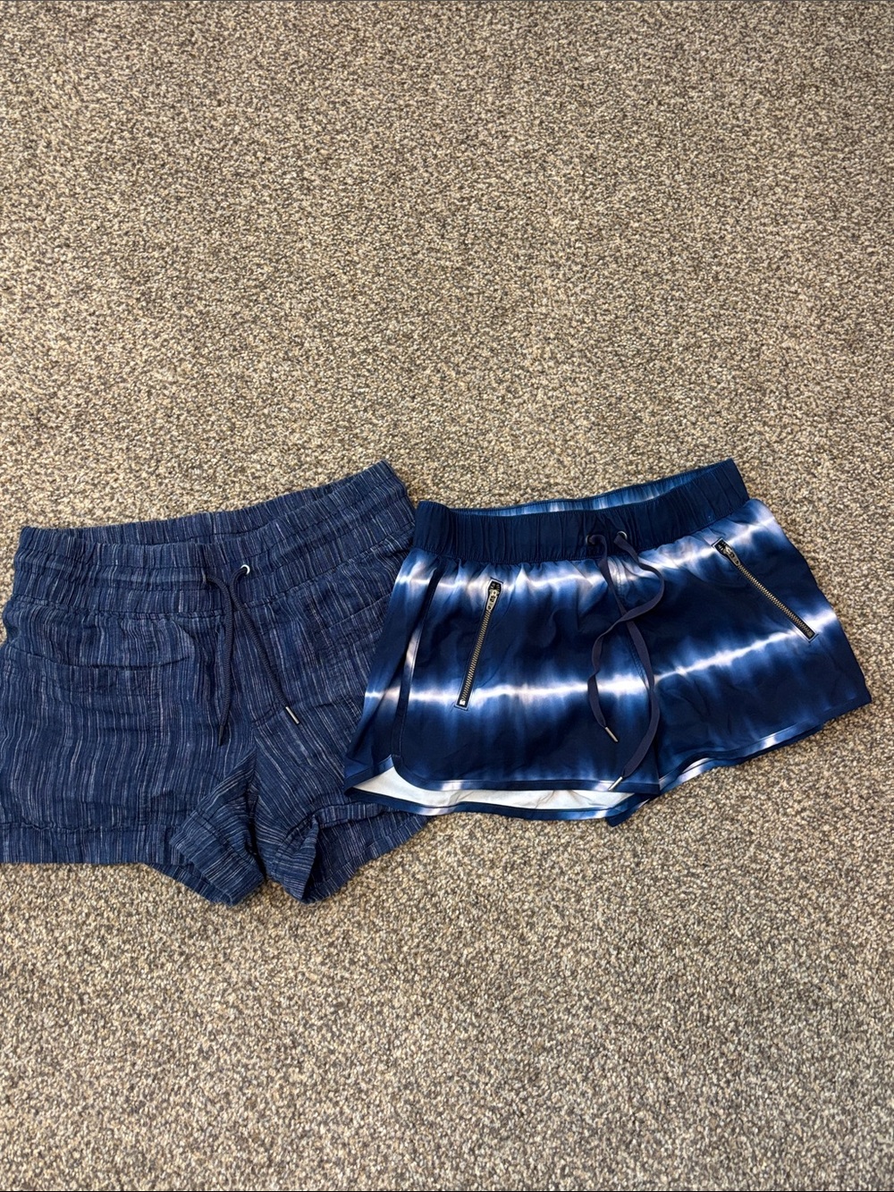 Lot of shorts Athleta SZ 4 and small